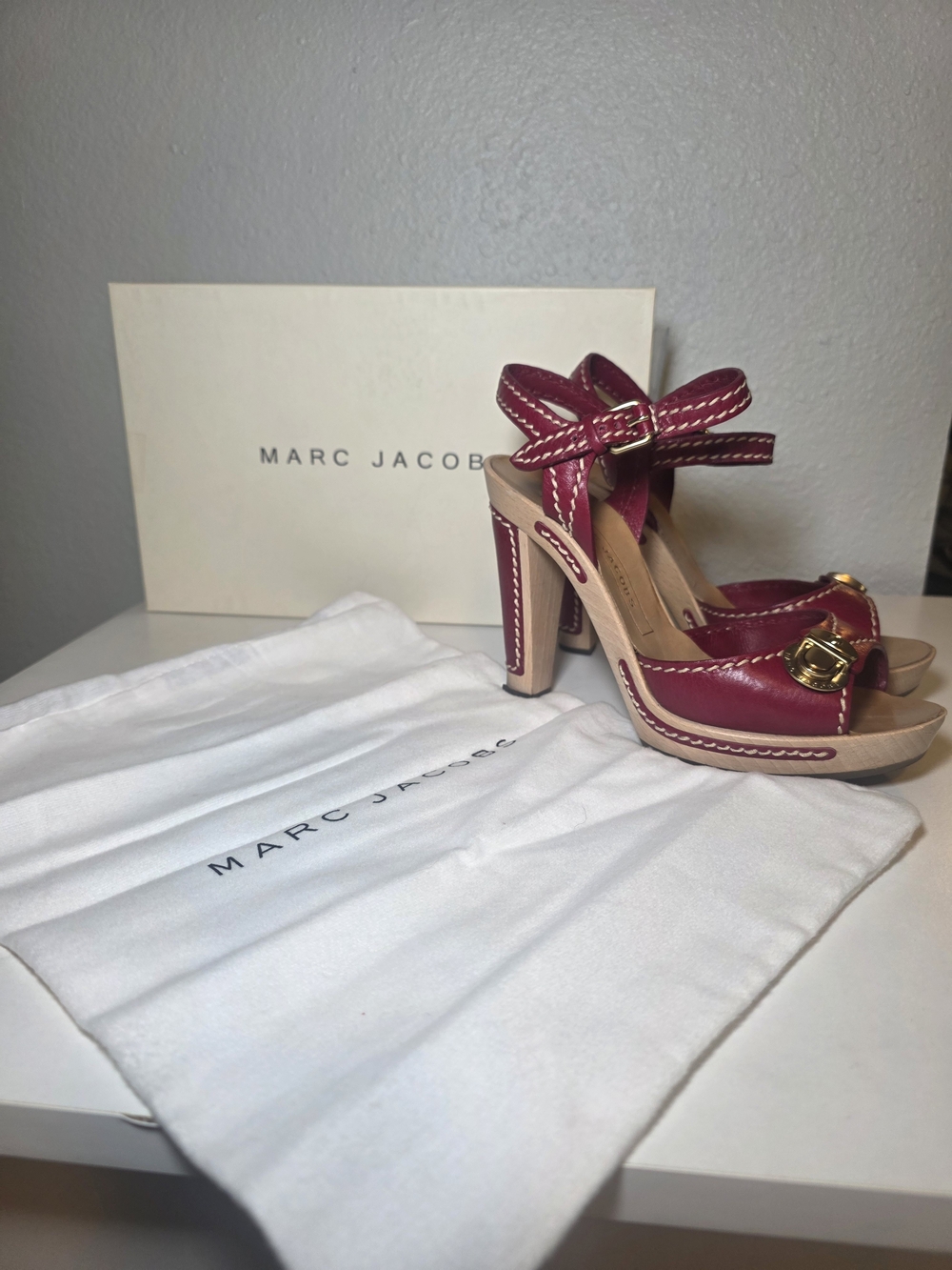 Marc Jacobs Pink-Red Leather Platform Sandals with Gold Buckle